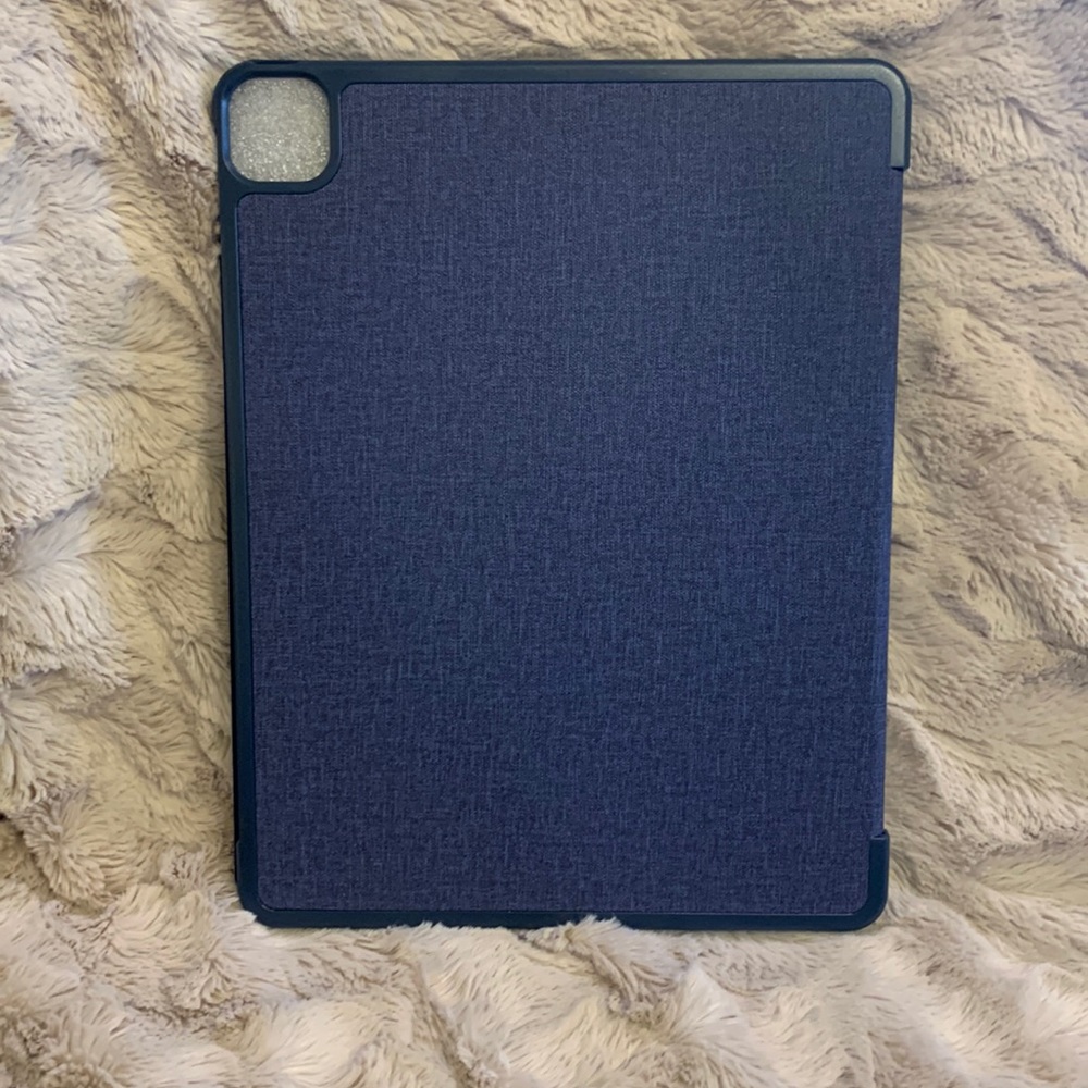 Brand new MOKO IPad case for a IPad Pro 12.9 2020 or newer